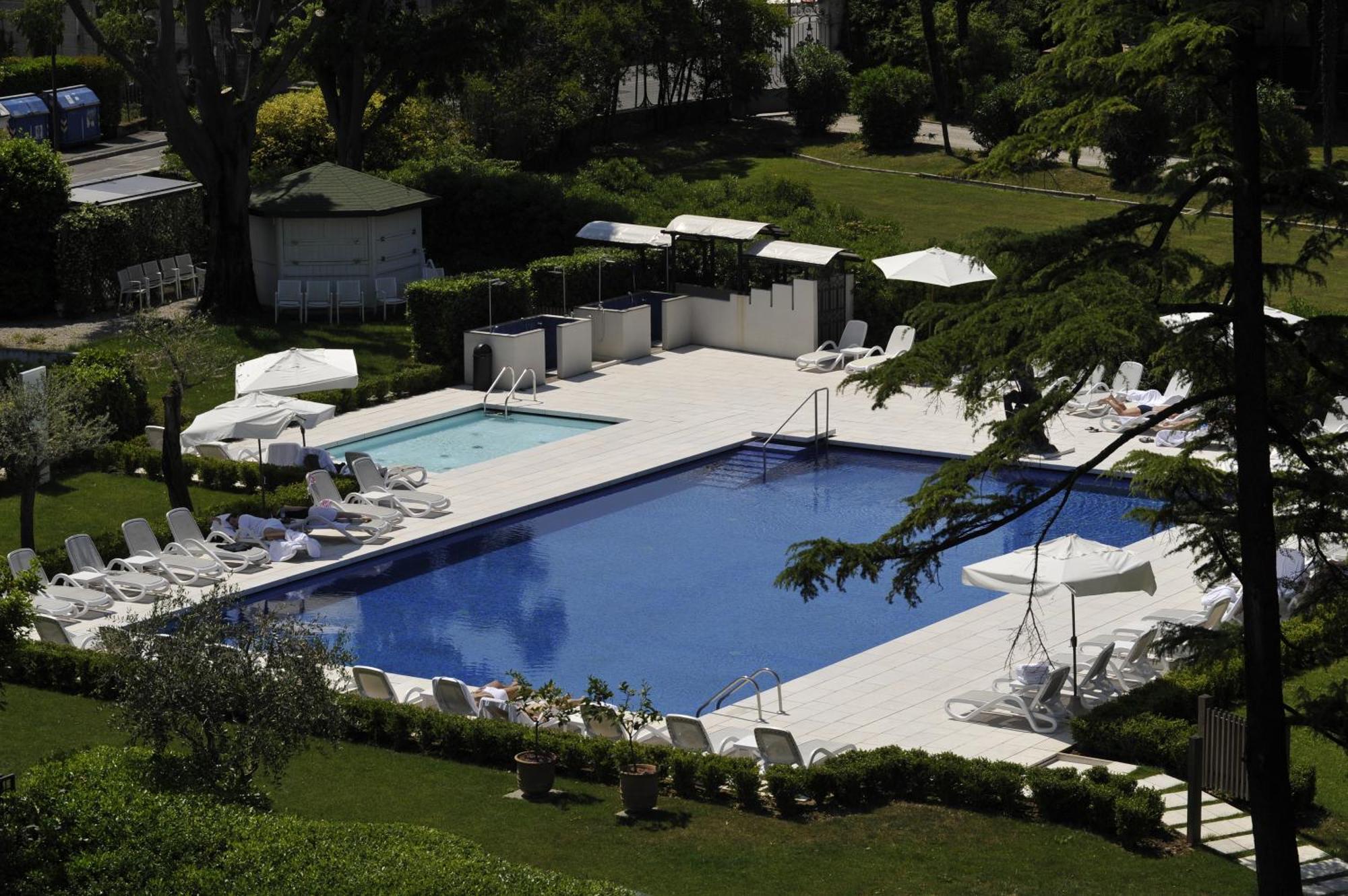 Hotel Acquaviva Del Garda Desenzano del Garda Buitenkant foto